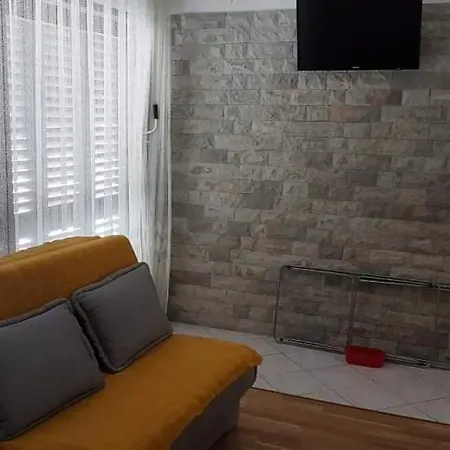 Apartments Dinko Podstrana Exterior photo