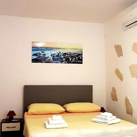 Apartments Dinko Podstrana Exterior photo