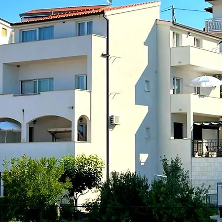 Apartments Dinko Podstrana Exterior photo