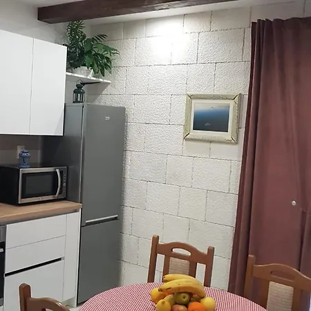 Apartments Dinko Podstrana Exterior photo