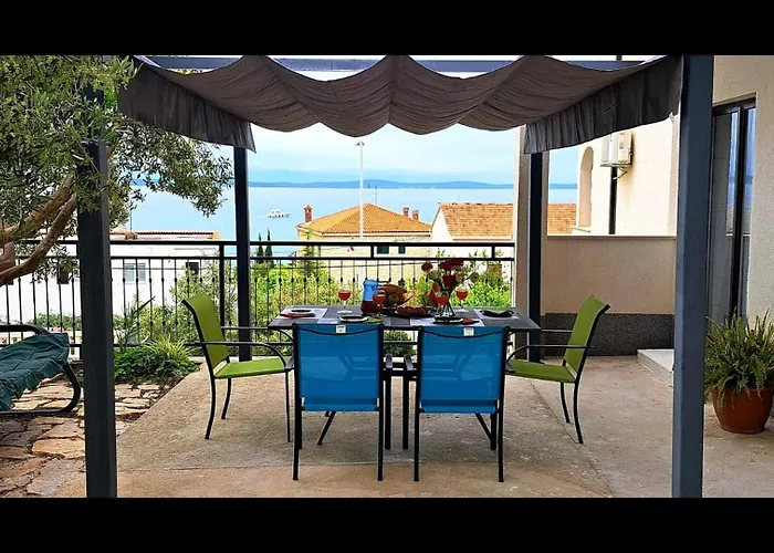 Apartments Dinko Podstrana