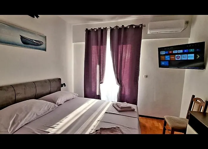 Apartments Dinko Podstrana