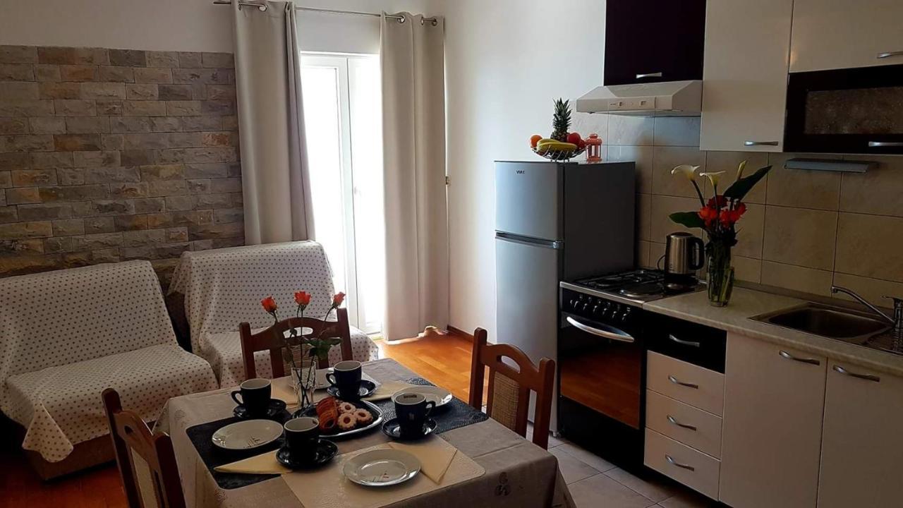 Dinko Apartment *