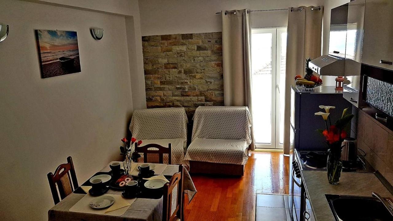 Dinko Apartment Podstrana